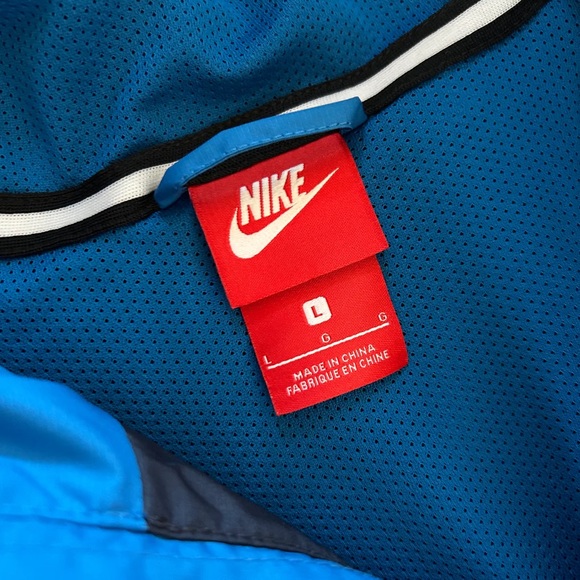 Nike Windbreaker Hoodie - Picture 4 of 6